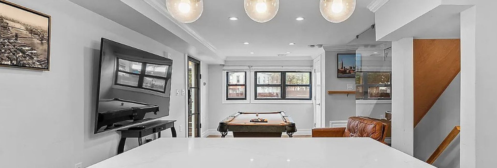 Private Gated Home in Williamsburg *15 Minutes from Manhattan*