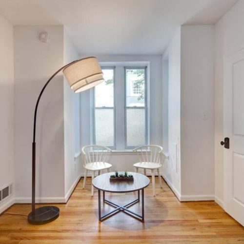 The Art Suite with PRIVATE HOT TUB – Capital Hill DC