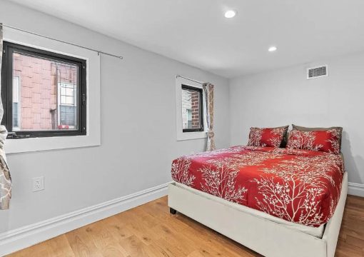 PRIVATE HOT TUB-Private Gated Sailor Moon House in Williamsburg w GYM