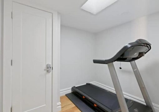 PRIVATE HOT TUB-Private Gated Sailor Moon House in Williamsburg w GYM