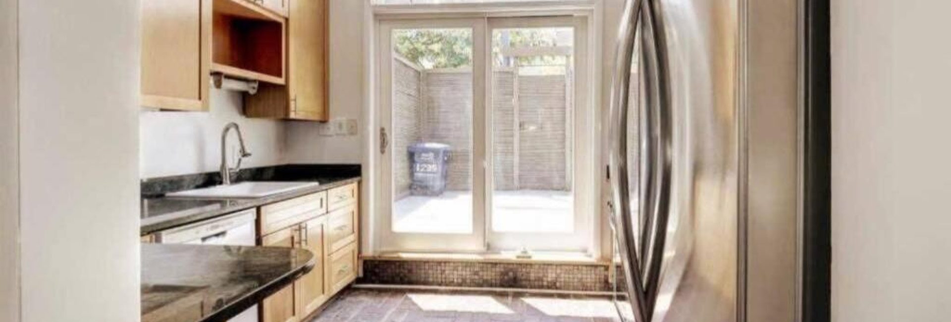 PRIVATE HOT TUB – The Art Suite – Capital HILL DC