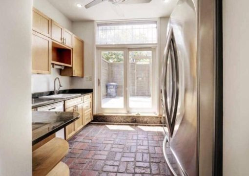 PRIVATE HOT TUB – The Art Suite – Capital HILL DC