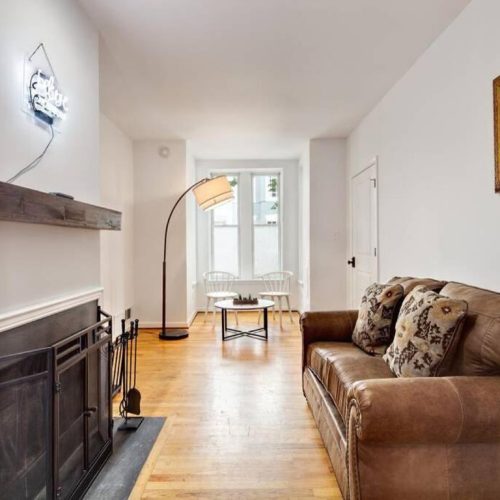 The Art Suite with PRIVATE HOT TUB – Capital Hill DC