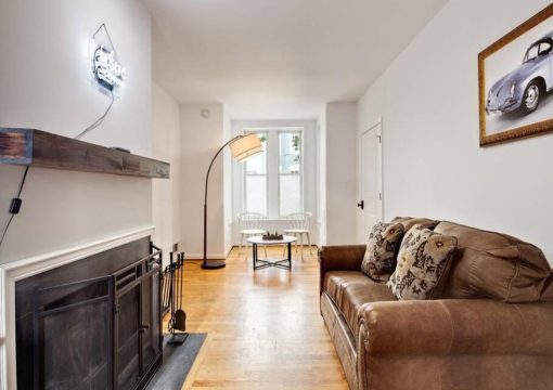 The Art Suite with PRIVATE HOT TUB – Capital Hill DC